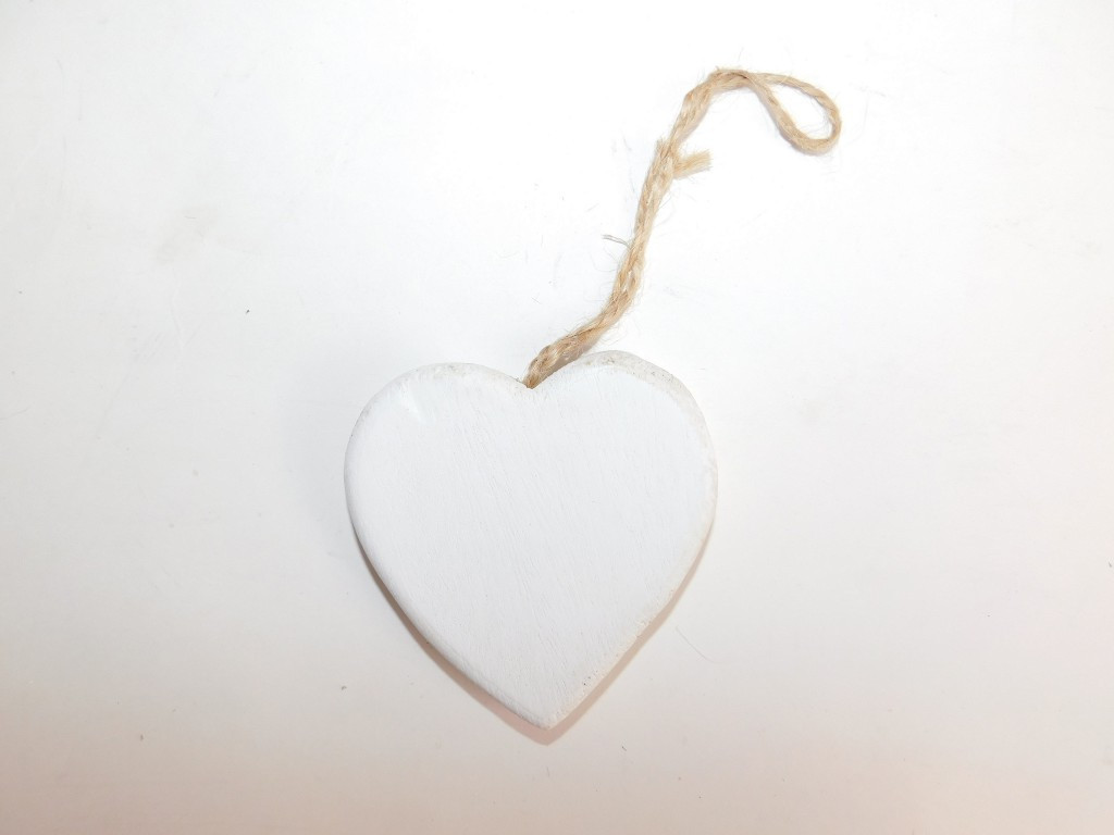E-shop Dekorácia srdce biele 8cm